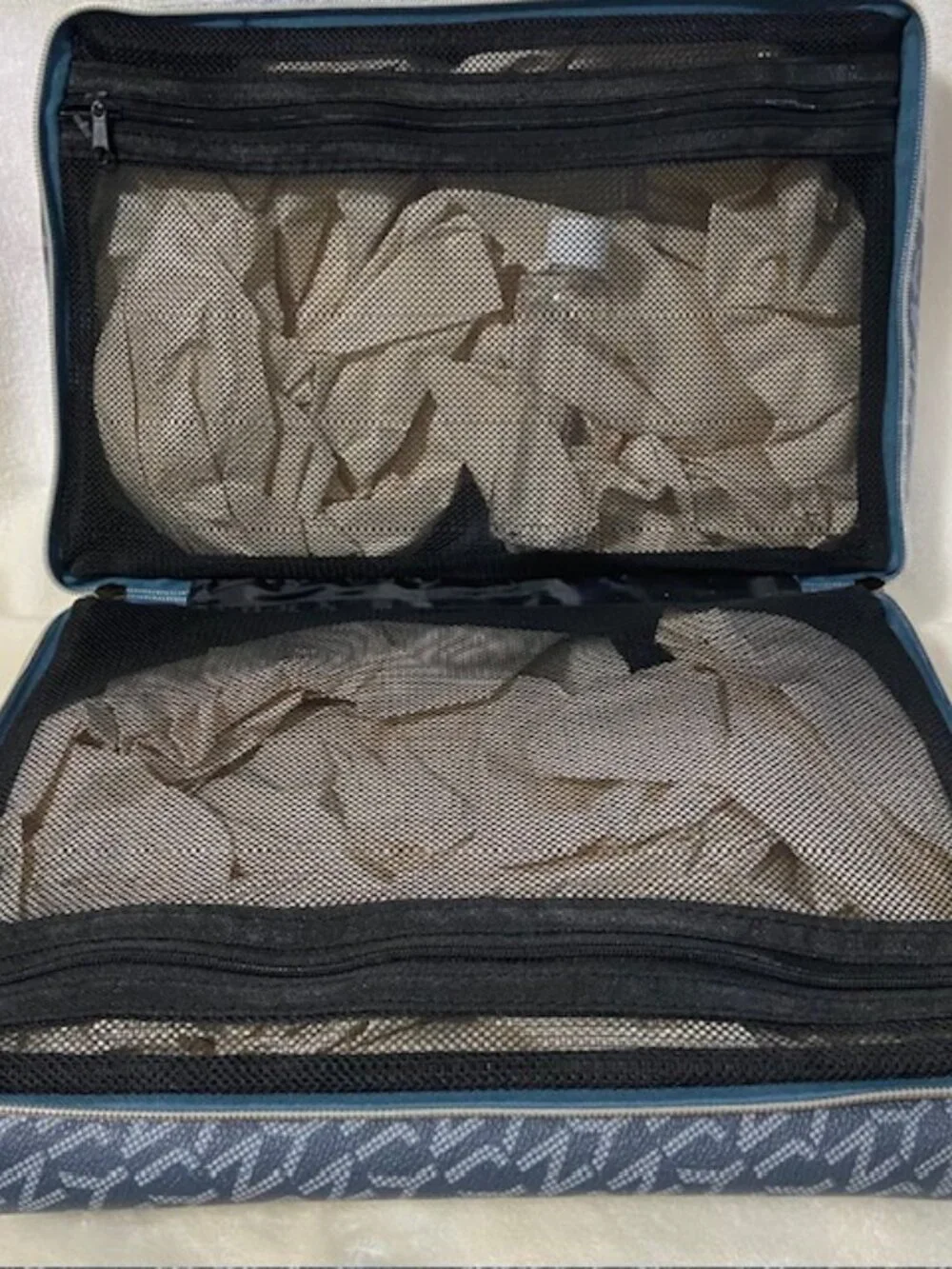 Jones New York ~ Travel Cosmetic Bag ~ Blue/Grey ~ Full Zip ~ 2 Handles ~ NWT